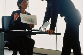 材料商討債堵門：揭秘企業(yè)債務(wù)危機(jī)下的困境與應(yīng)對(duì)策略